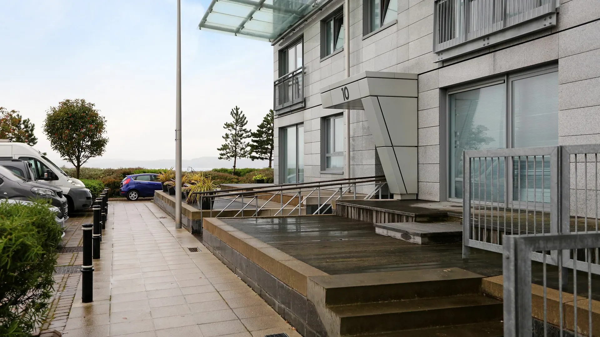 에든버러 Waterfront Penthouse 아파트